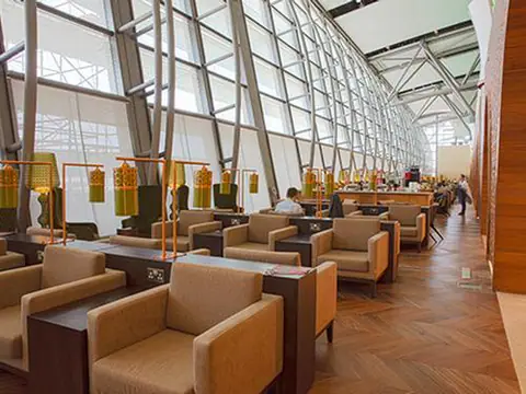 Primeclass Lounge — 1
