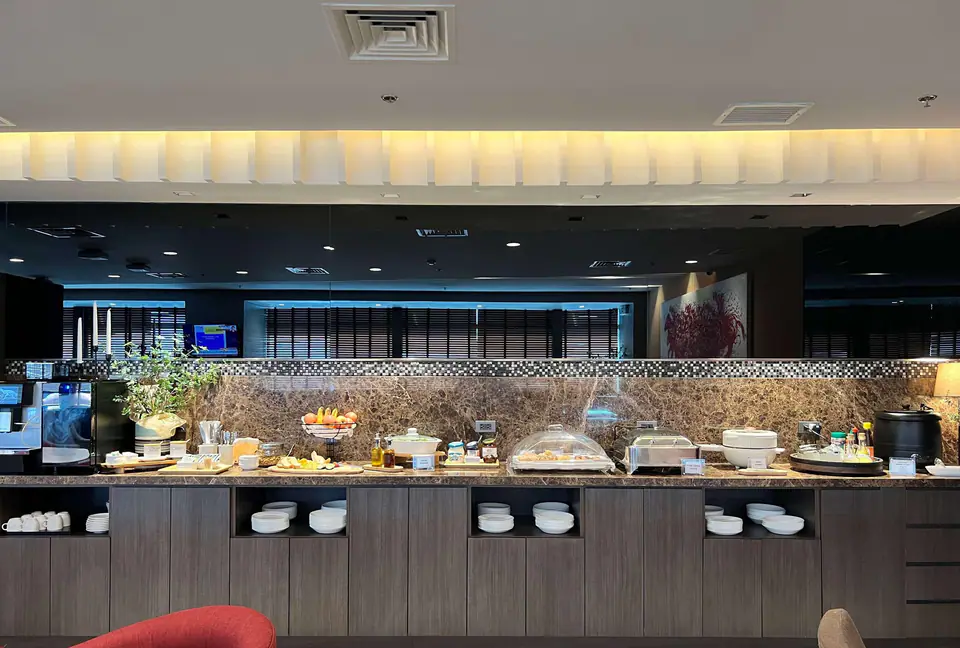 A Lounge — 4