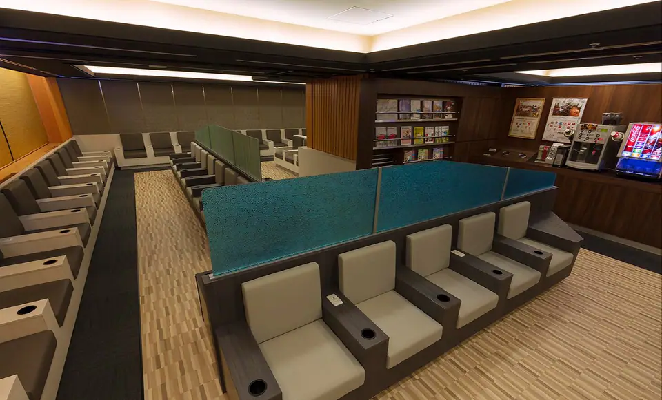 IASS Executive Lounge 1 — 5