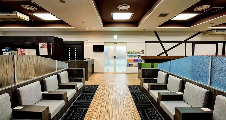 IASS Executive Lounge 2 — 3