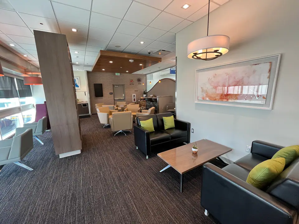 Aspire Lounge — 3