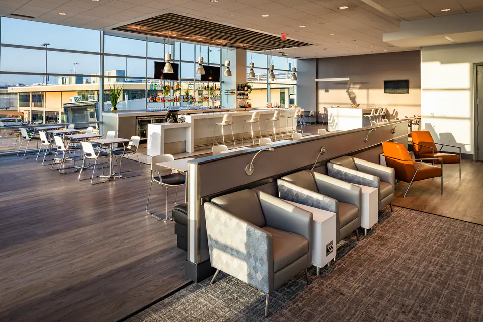 Aspire Lounge — 4