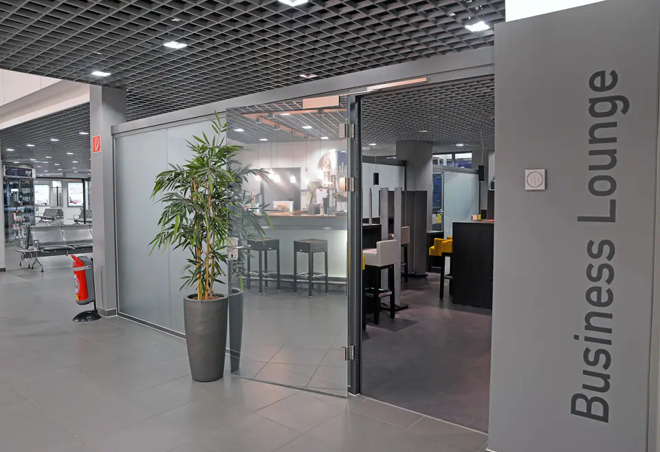 SCN Business Lounge — 5
