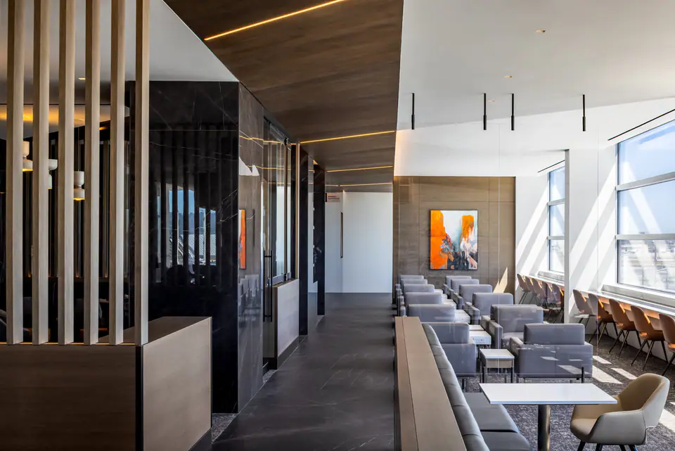 Maple Leaf Lounge — 3