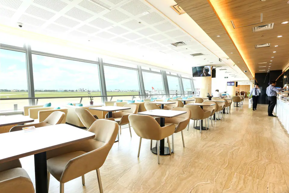 Apricot Business Lounge — 2