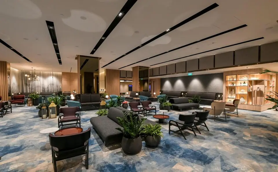 Changi Lounge — 2