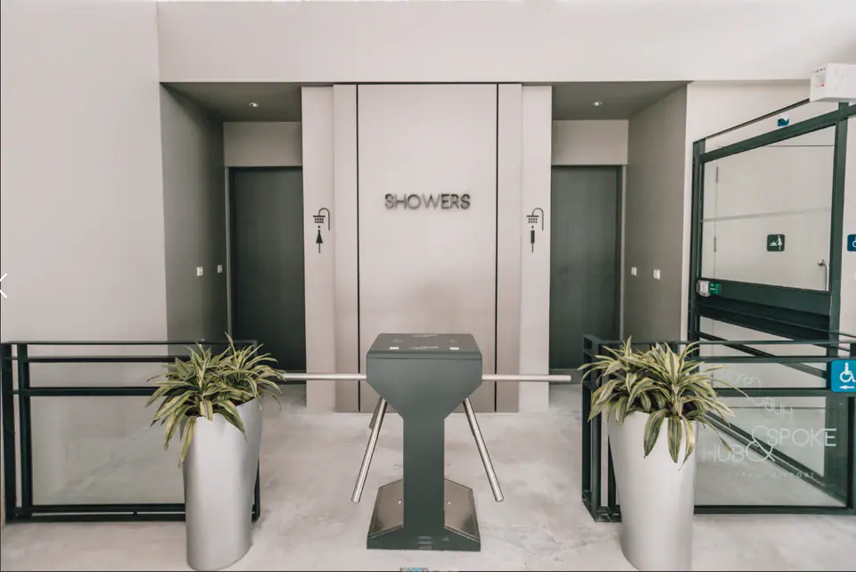 Hub & Spoke — 2