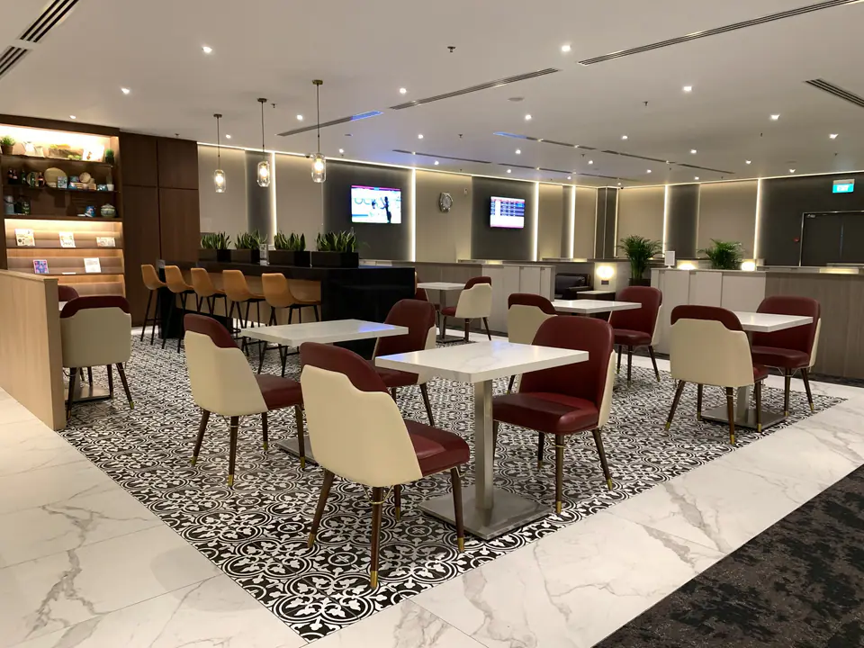 SATS Premier Lounge — 2