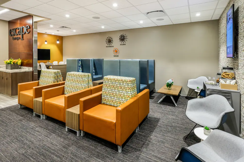Escape Lounge — 3