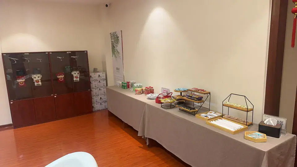 First Class Lounge 02 — 2