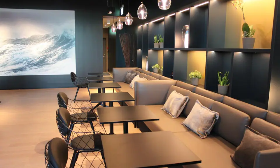 North Sea Lounge — 2