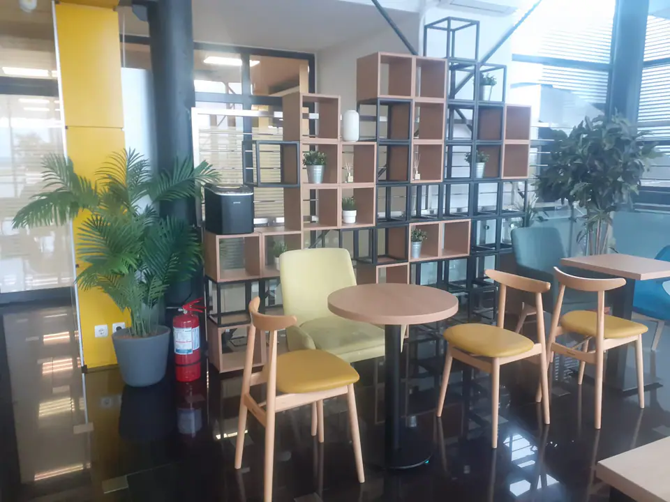Horizons Lounge — 3