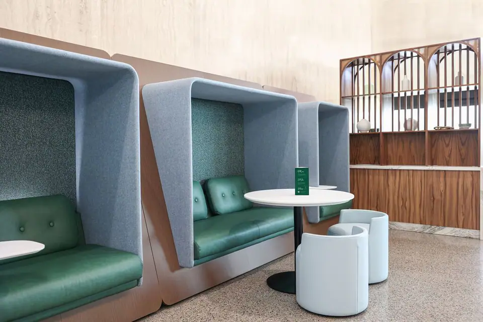 Escape Lounge — 2