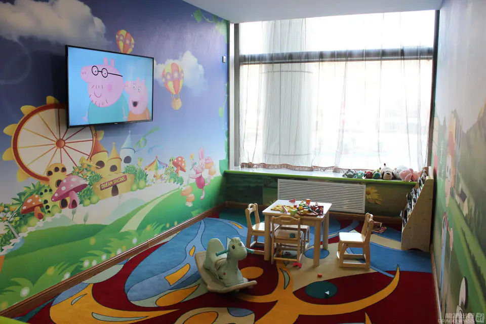 First Class Lounge — 3