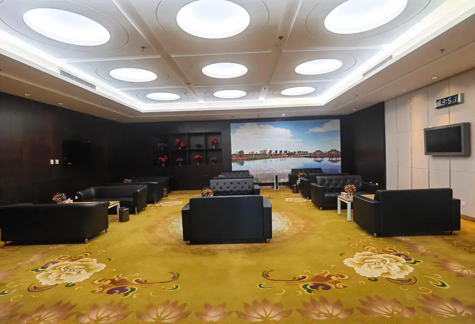 VIP Lounge — 3