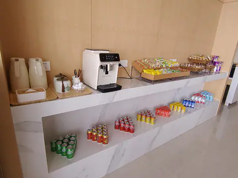 V22 First Class Lounge — 2
