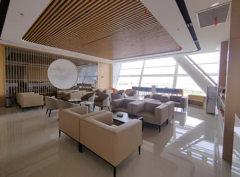 V22 First Class Lounge — 3