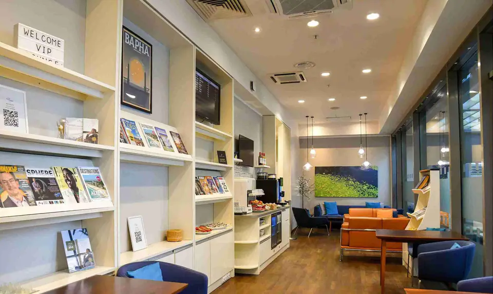 VIP/Business Lounge — 3