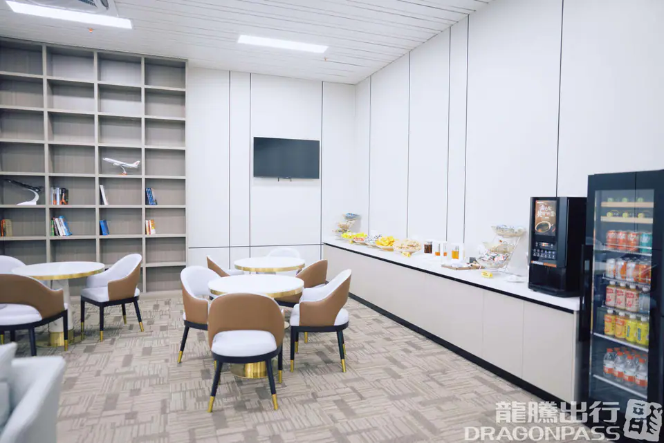 First Class Lounge — 4