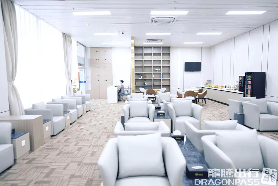 First Class Lounge — 5