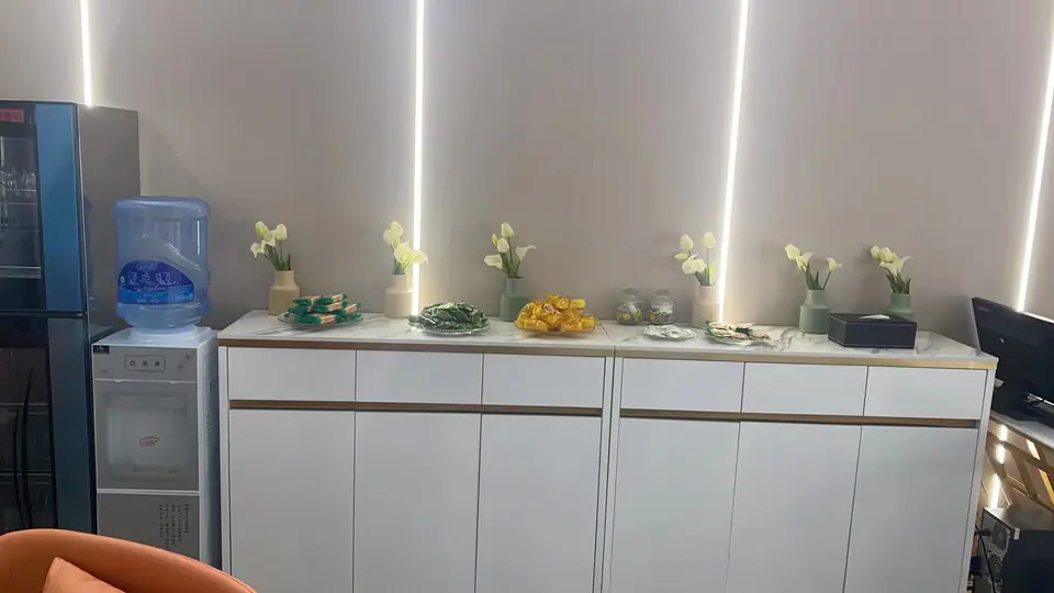 VIP Reception Center — 5