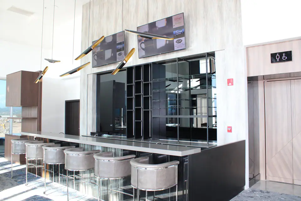 VIP Lounge — 2