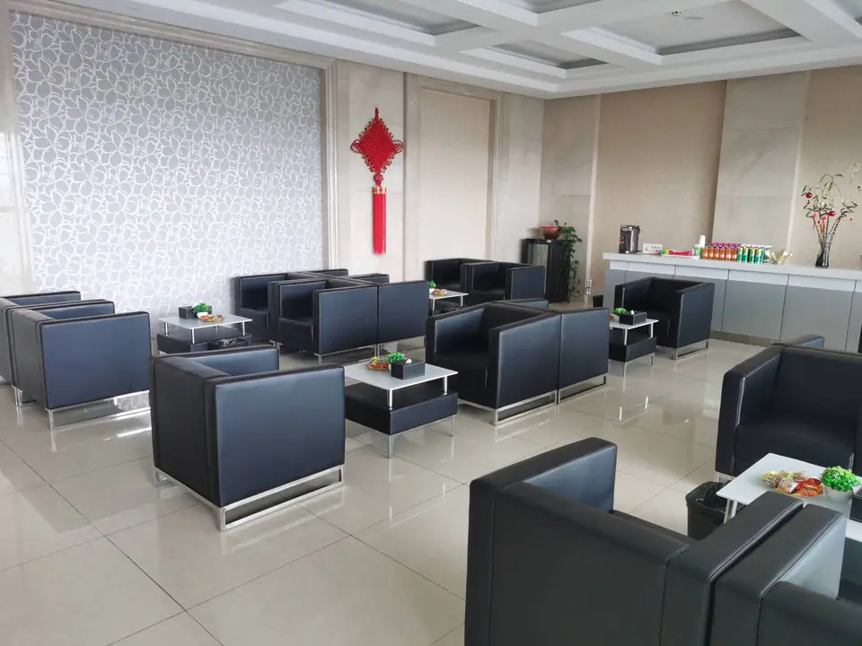 First Class Lounge — 5
