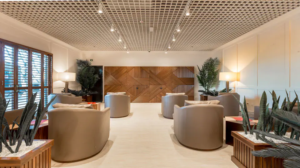 Primeclass Lounge — 4